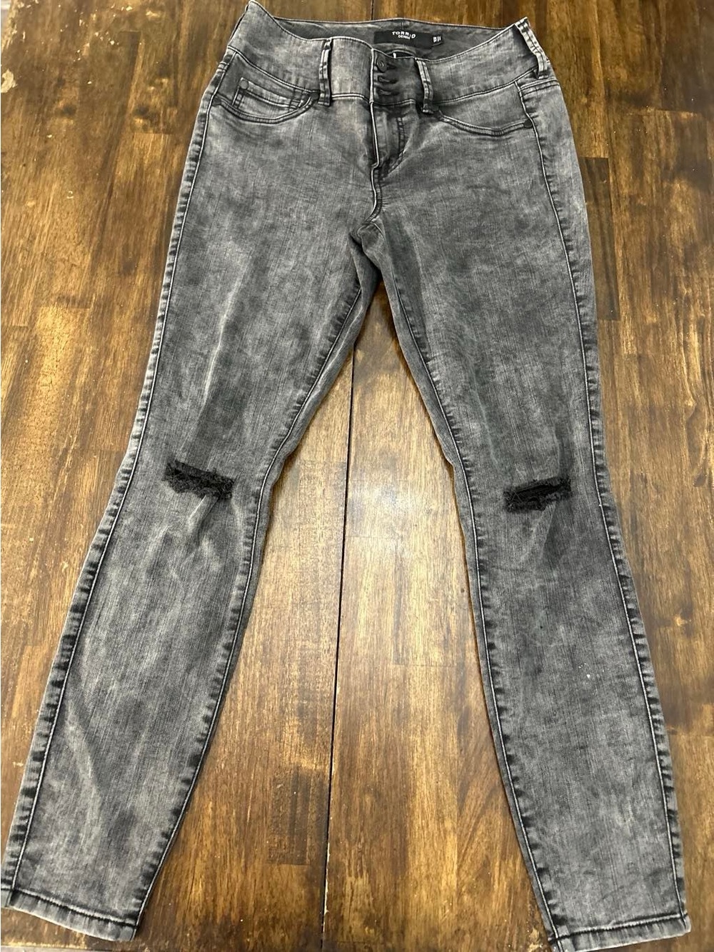 torrid Gray Washed Skinny Jeans with Knees
